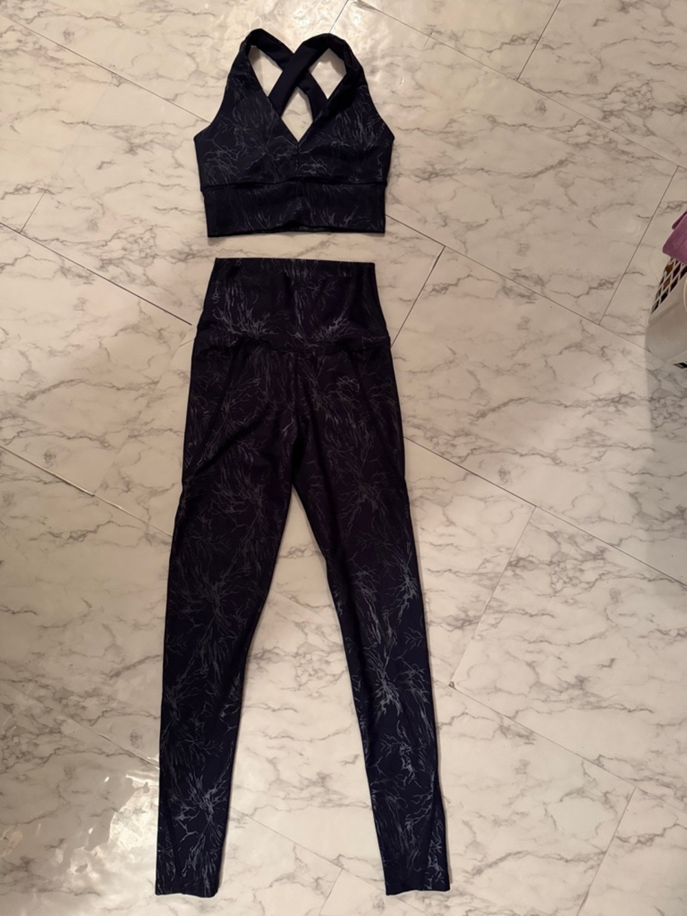 Women's High-Waist Leggings & Crossback Sports Bra Set - Black
